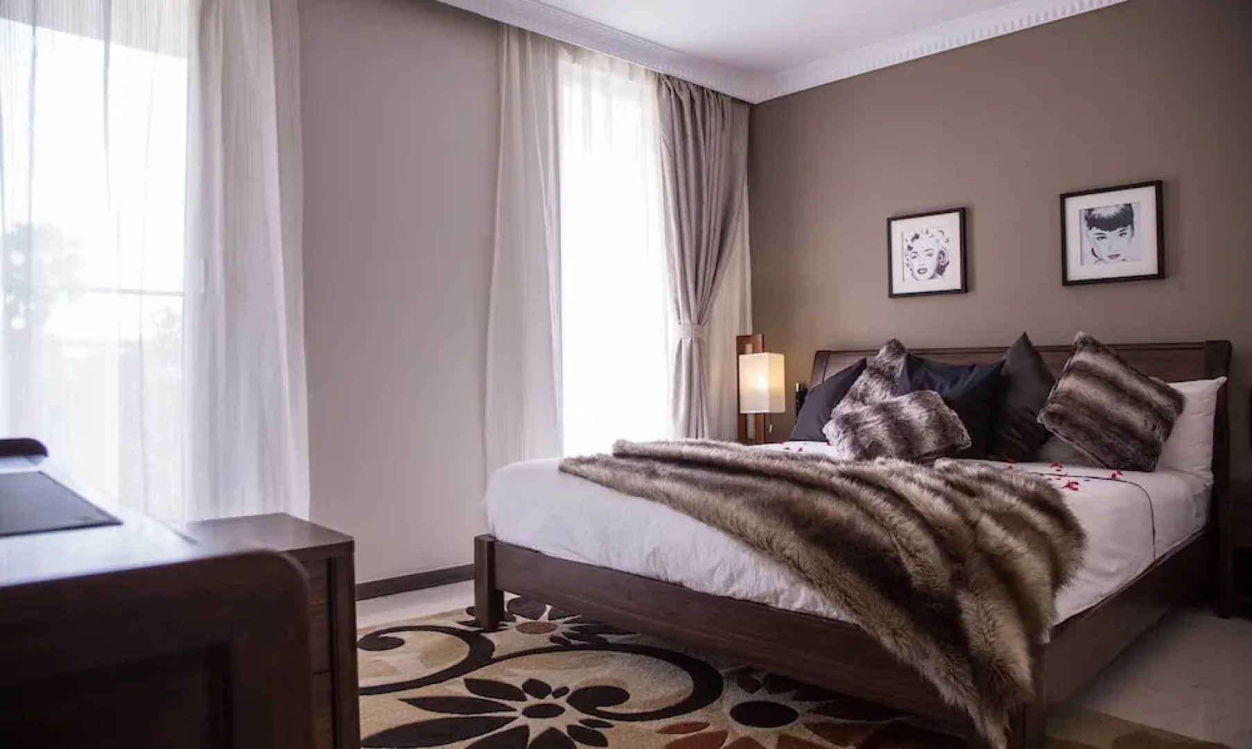 Red Mango Apartment Hotel