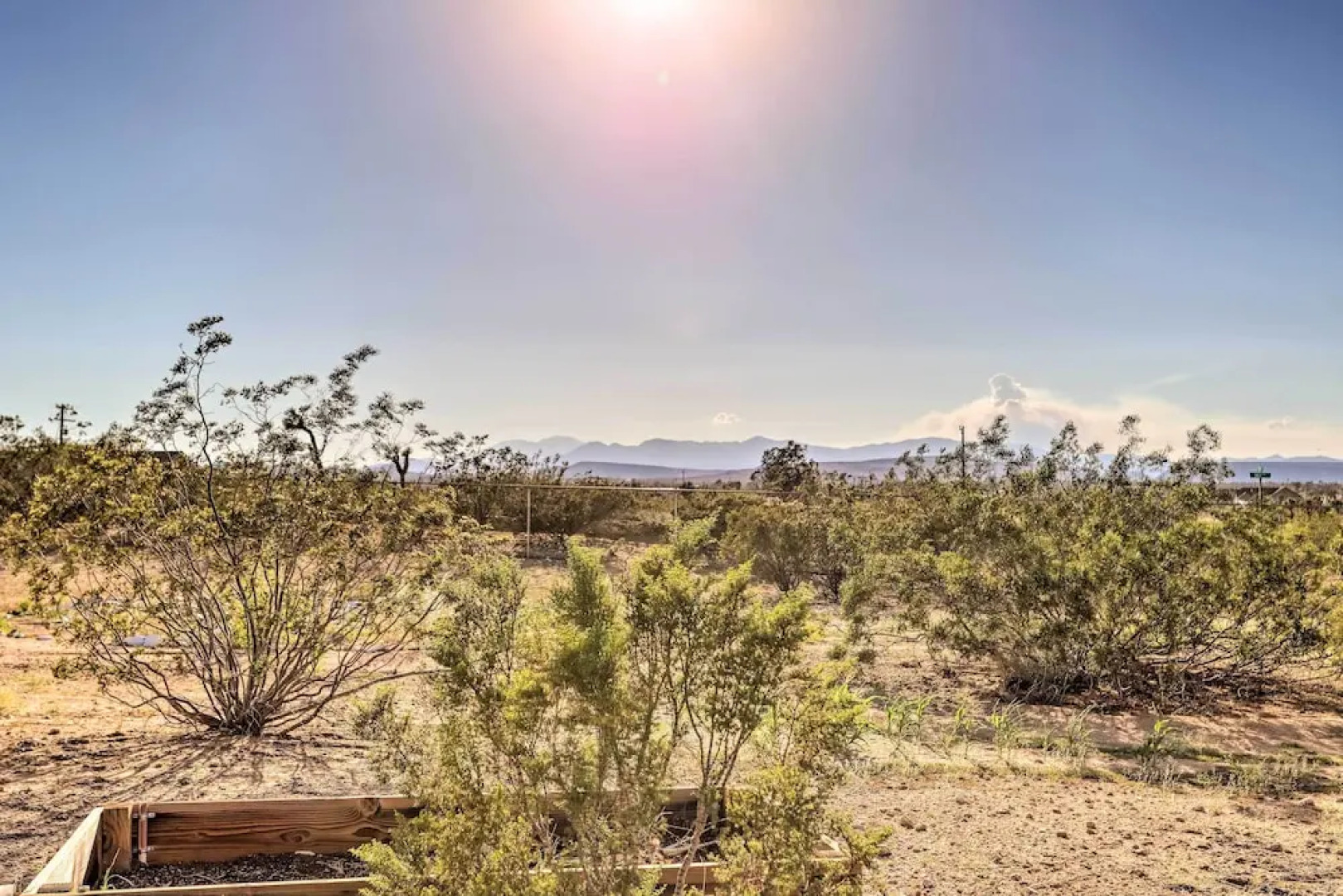 Sunny Oasis w/ Hot Tub ~ 11 Mi to Nat'l Park!