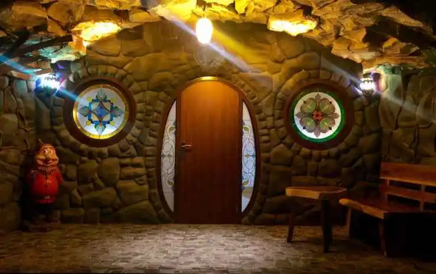 Seruni Hotel Hobbit House