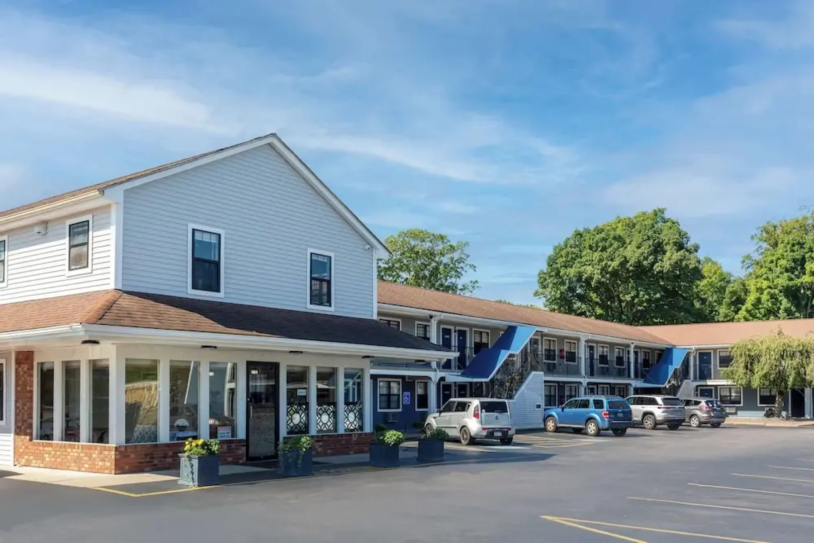 Knights Inn North Attleboro