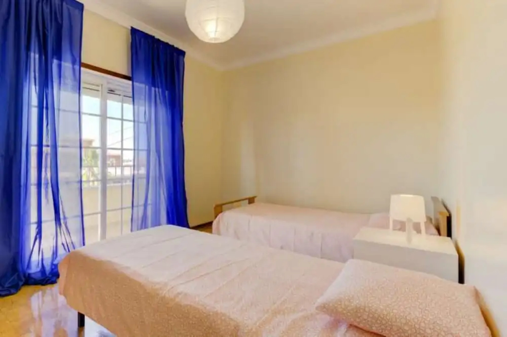 Villa - 6 Bedrooms with Pool and WiFi - 104371