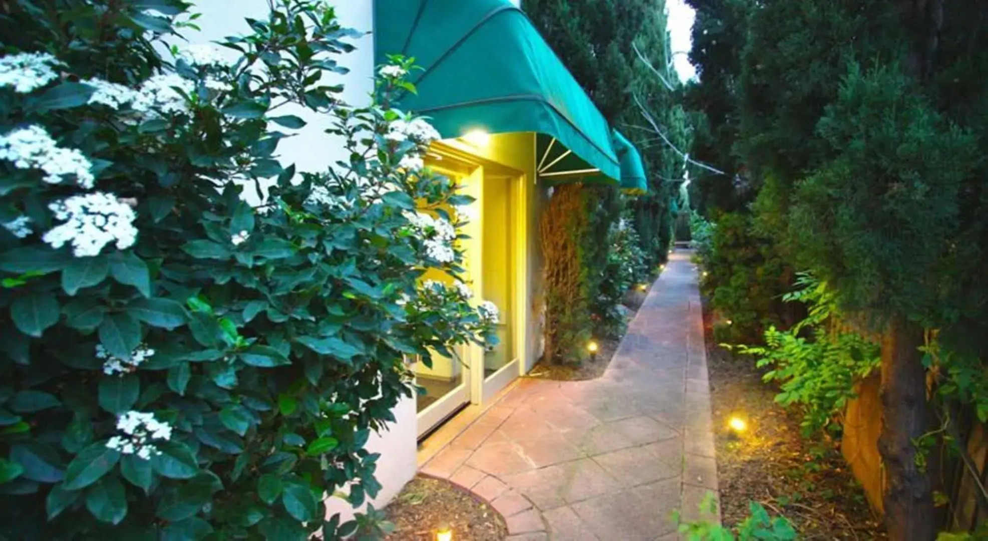 SoYa Apartment Hotel