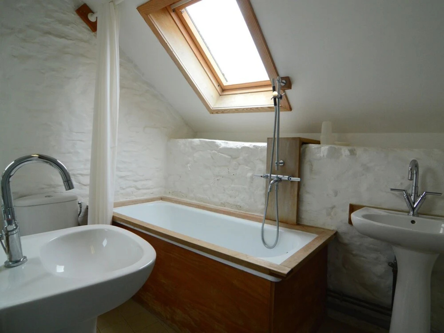 Romantic Cottage in Ferrières With Barbecue