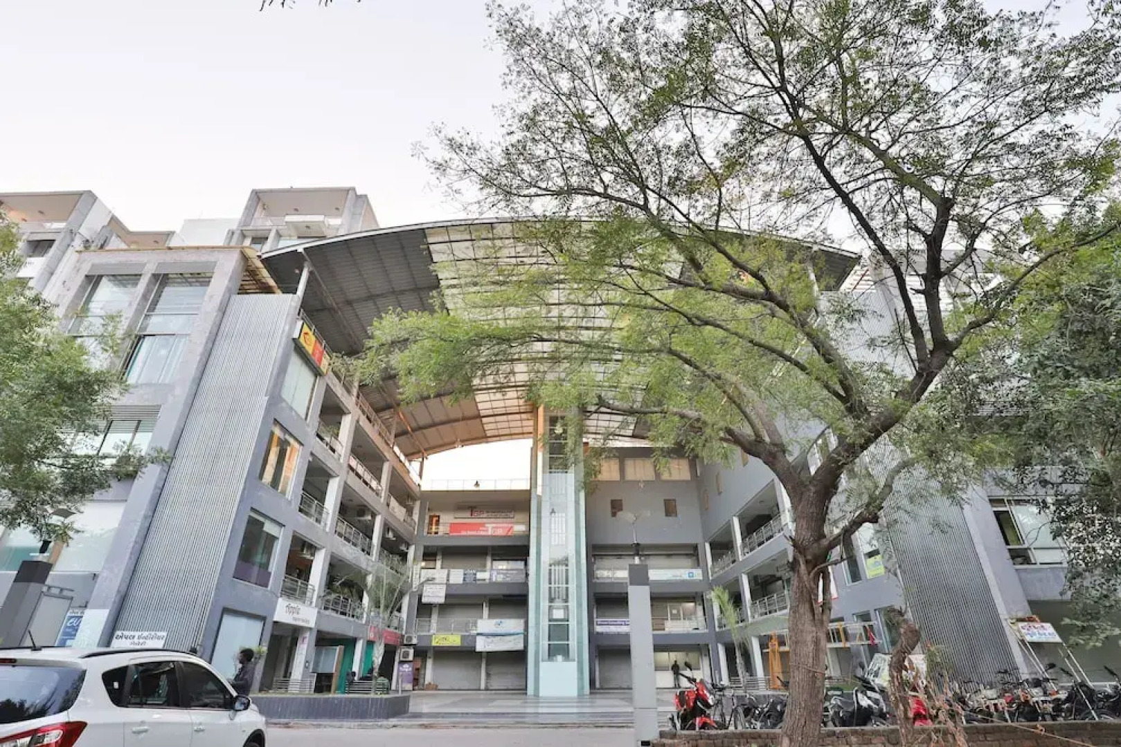 OYO 2389 Hotel The Grand Pritam