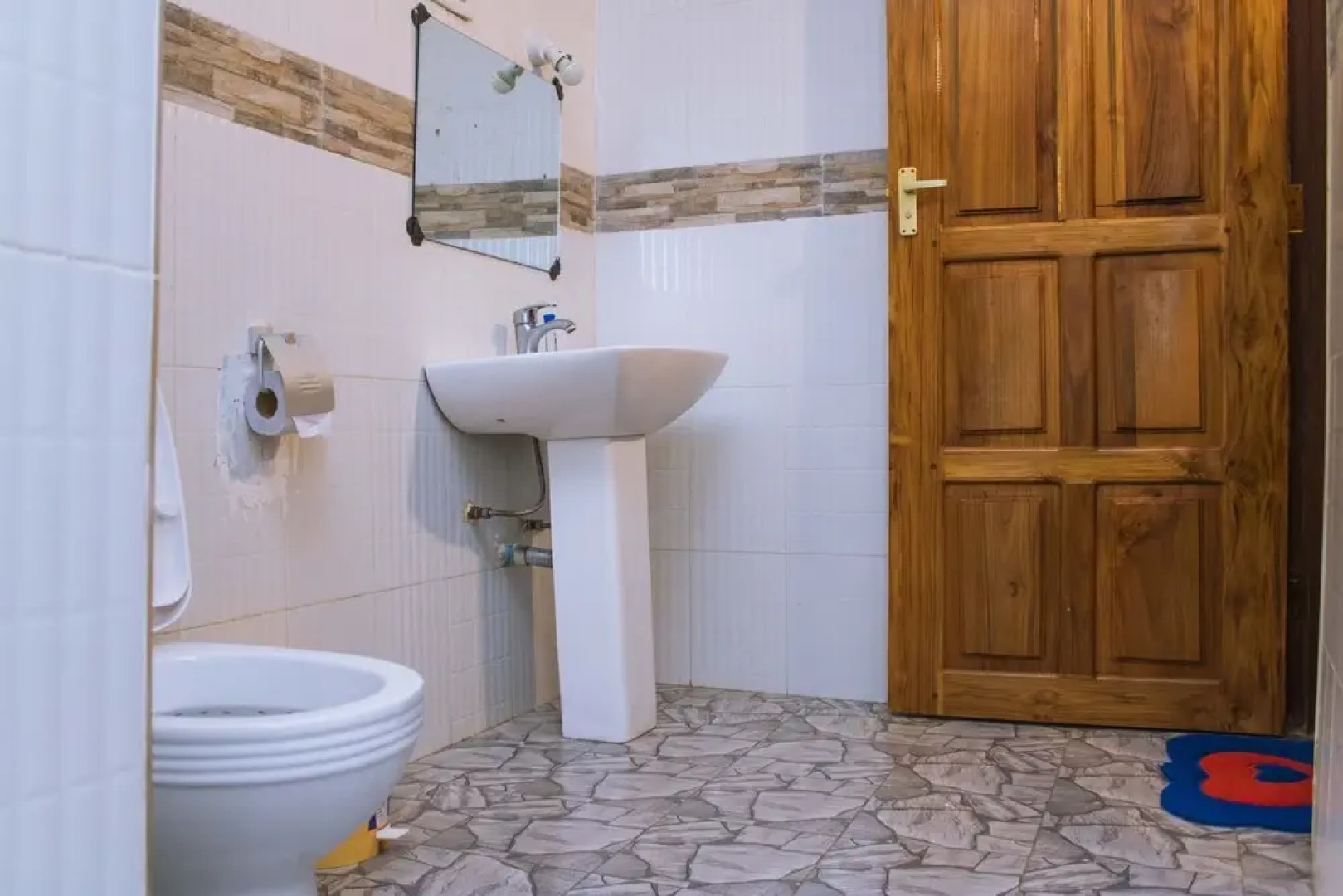 Mantis Lodge & Camping Site