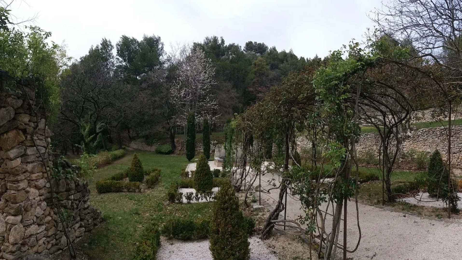 Luberon's Hidden Gem