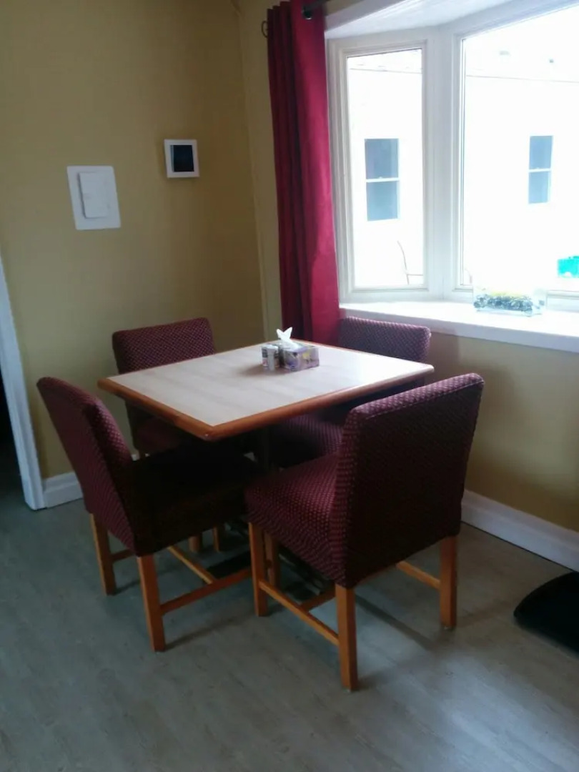 The Pinewood - Adult Getaway by the Lake