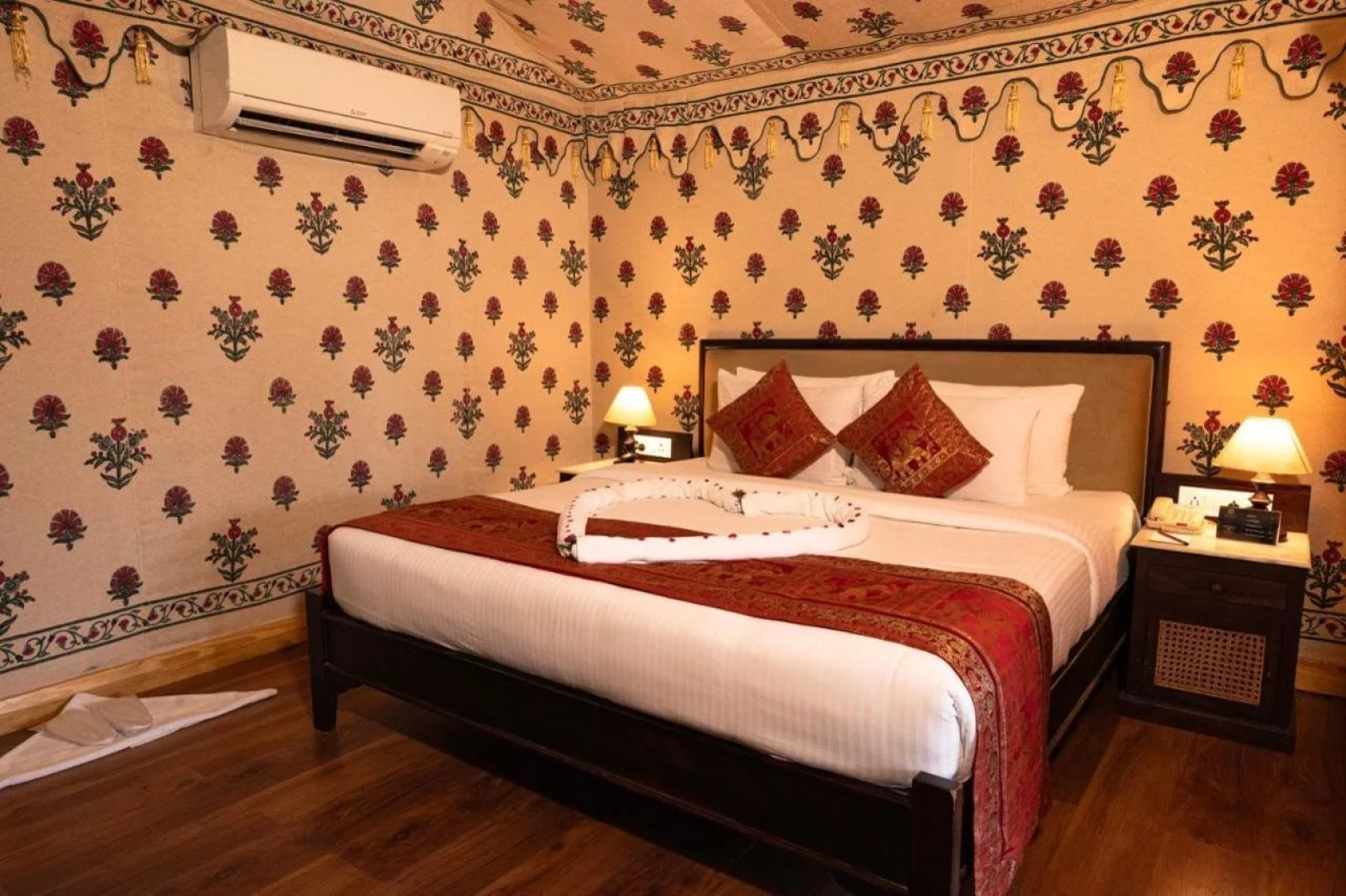 Om Vilas Benares, Varanasi