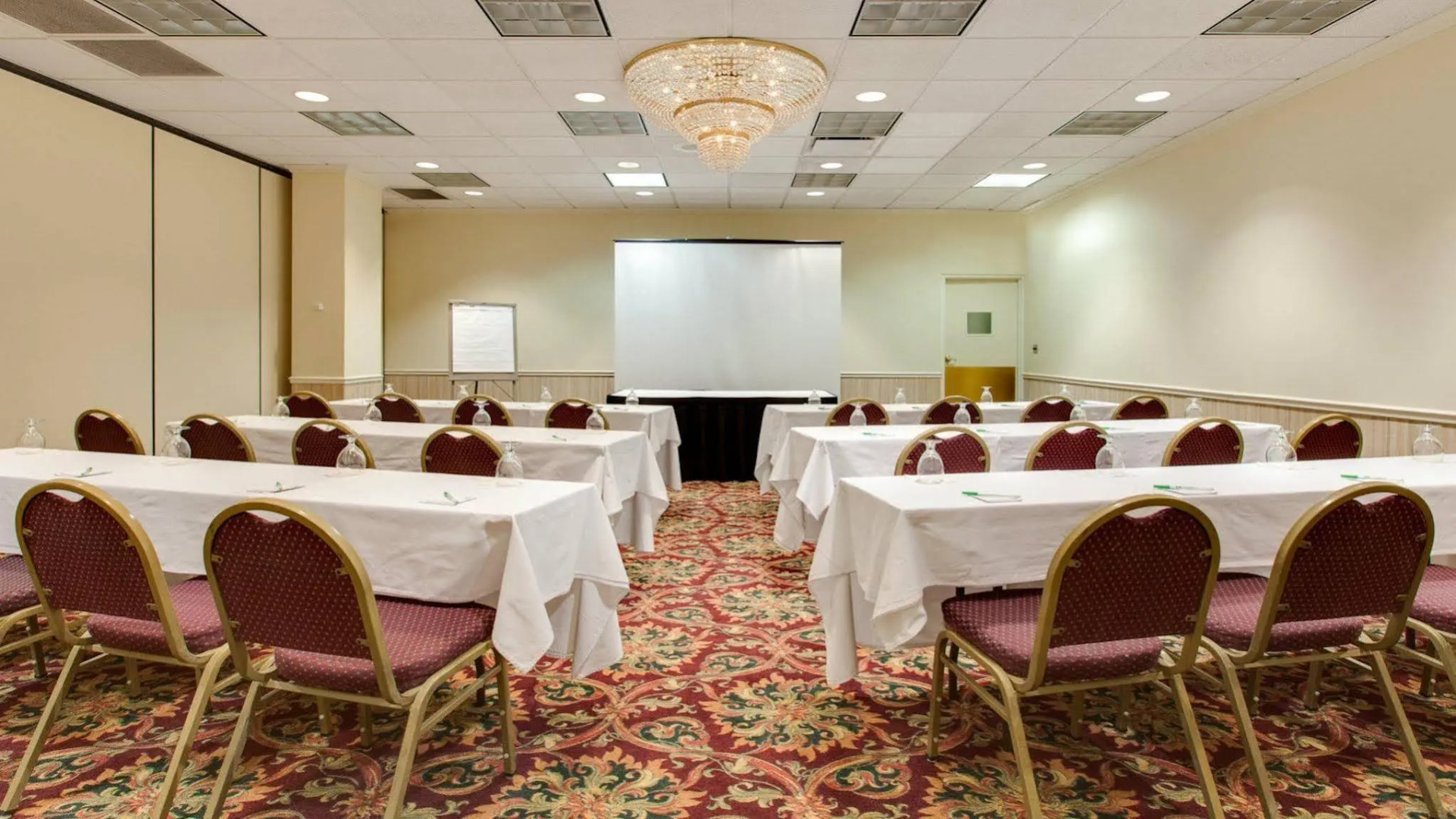 Holiday Inn & Suites Chicago - Downtown by IHG