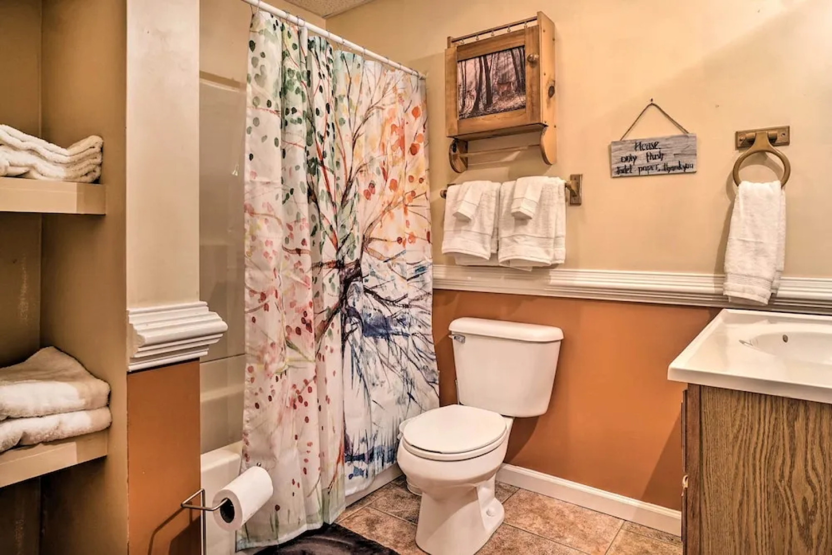 Hiawassee Cabin w/ Mtn Views < 1 Mi to Lake!