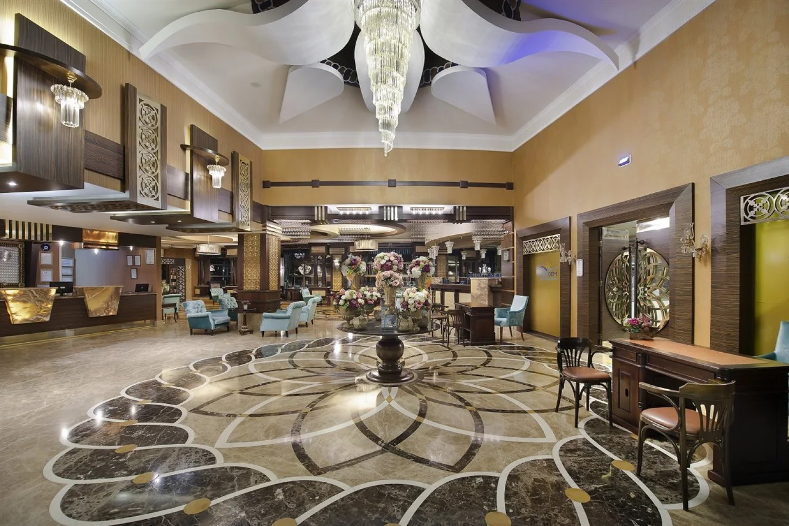 Quattro Beach Spa & Resort Hotel