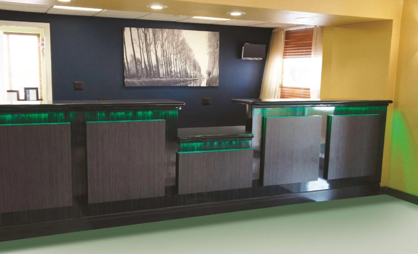 La Quinta Inn & Suites Tulsa Central