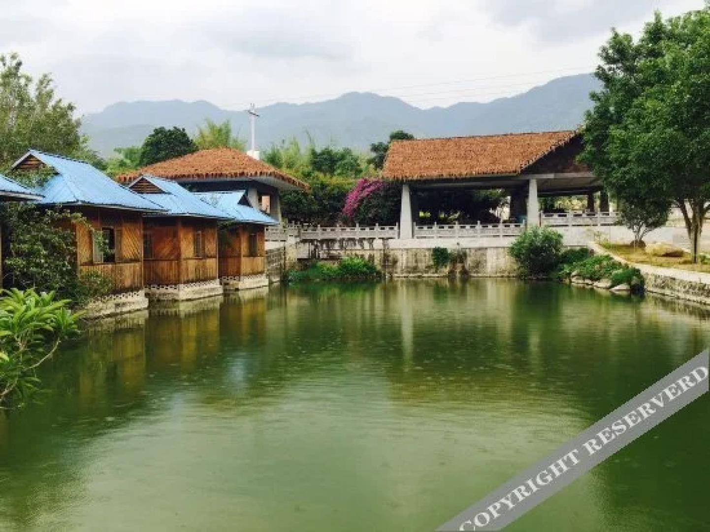 Phoenix Hot Spring Holiday Hotel