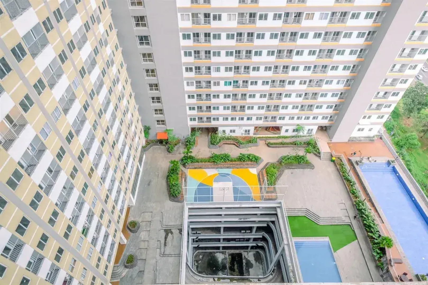 Nice Studio Room Apartment at LRT City Sentul - Royal Sentul Park