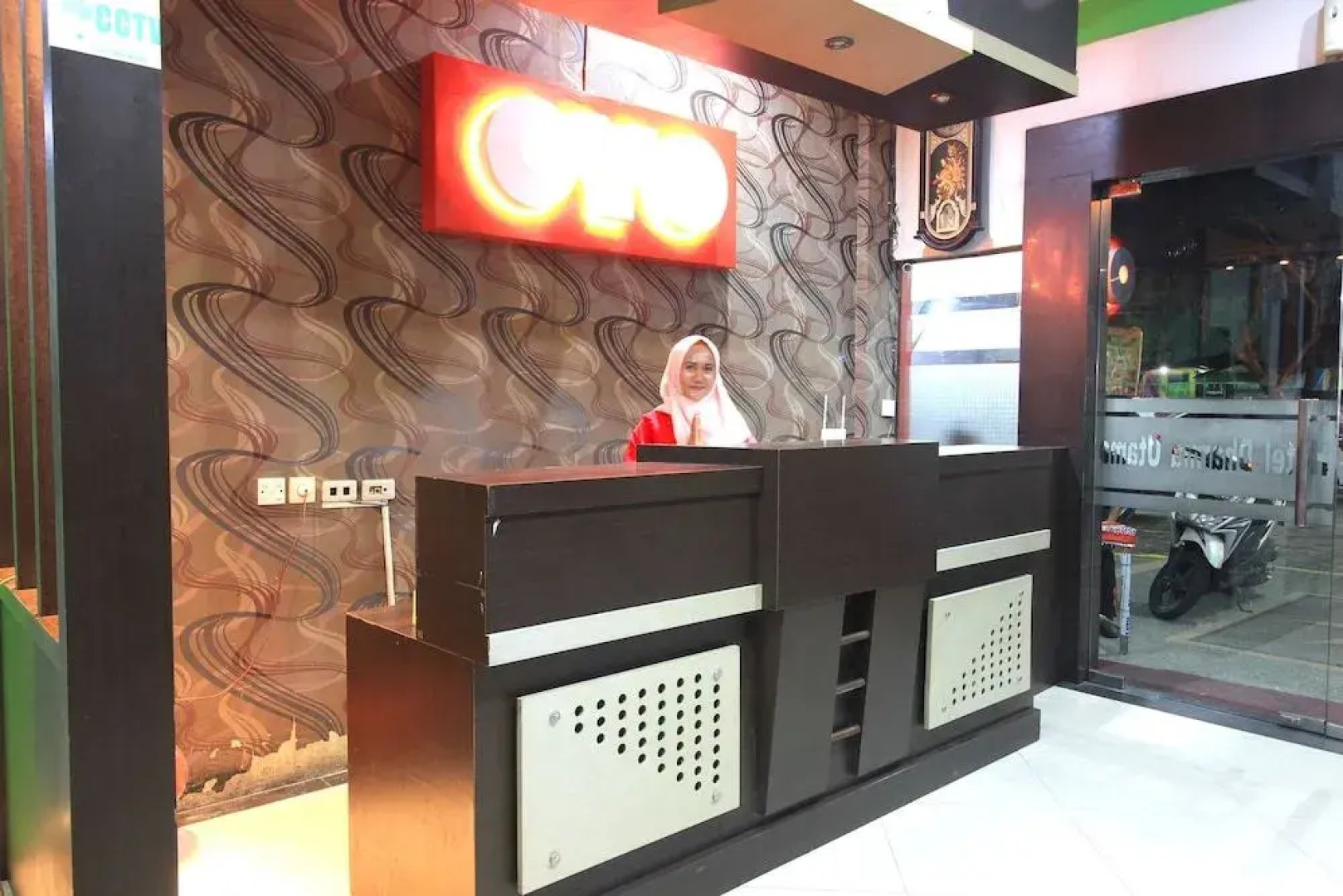 OYO 717 Hotel Dharma Utama Syariah