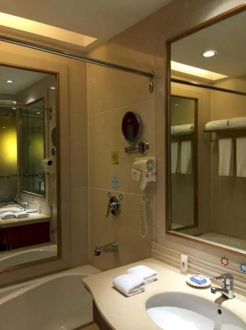 Pacific International Hotel