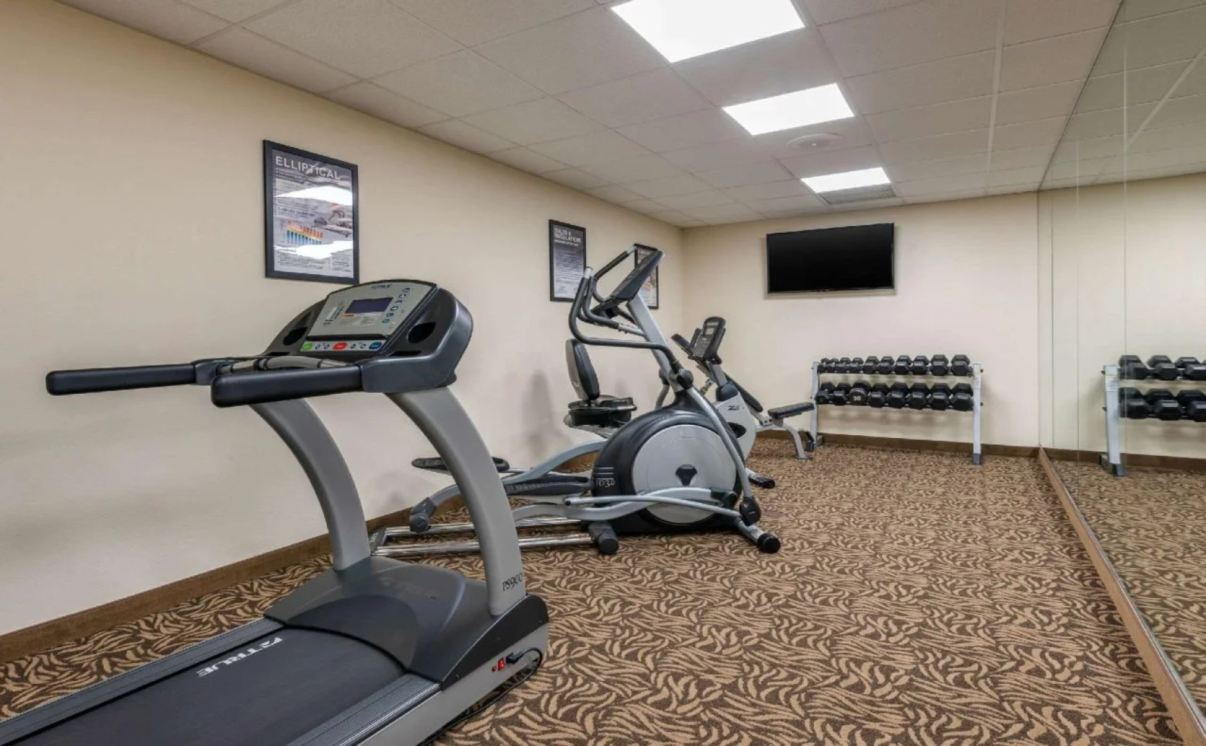 Comfort Inn & Suites Fort Myers Airport