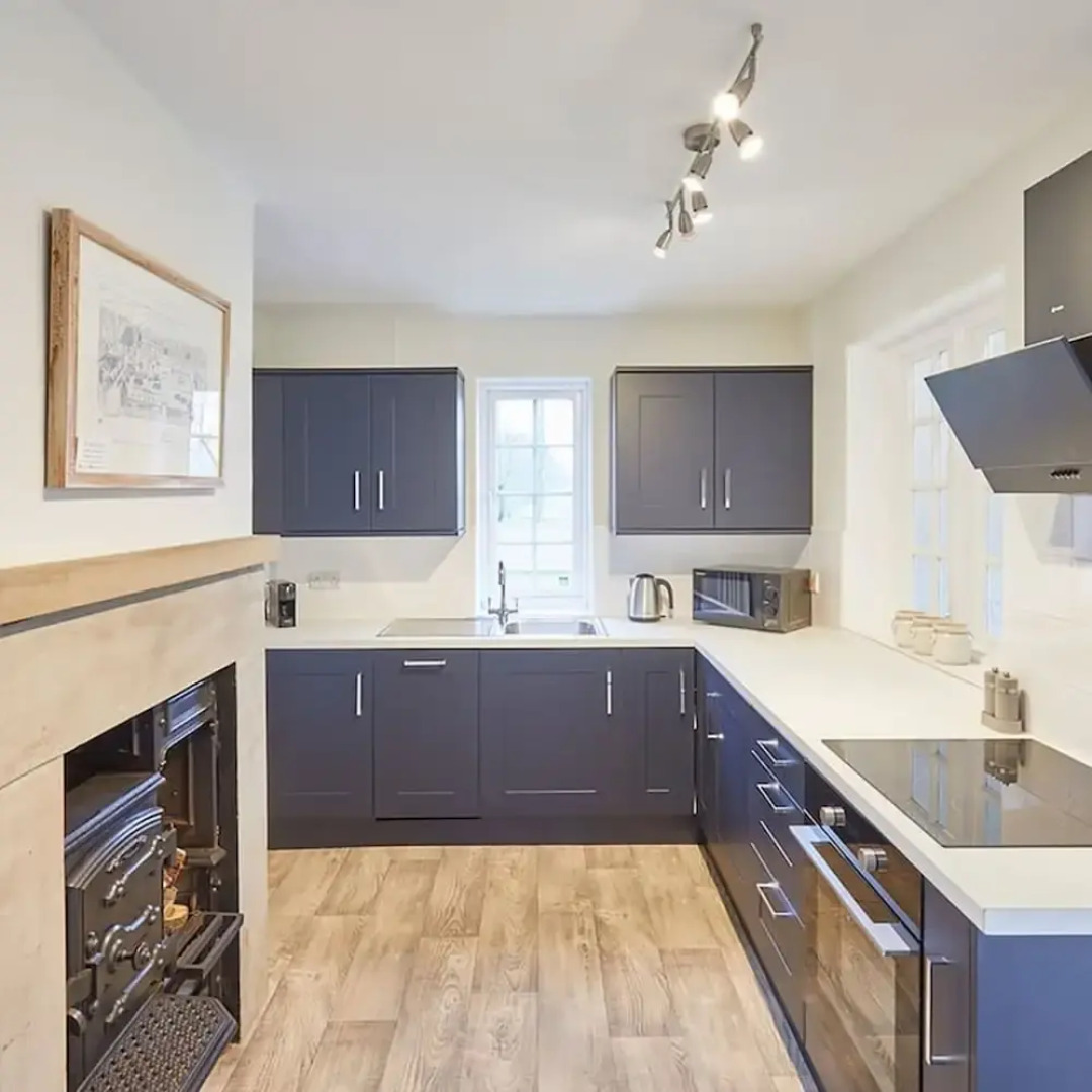 Host Stay Gardeners Cottage