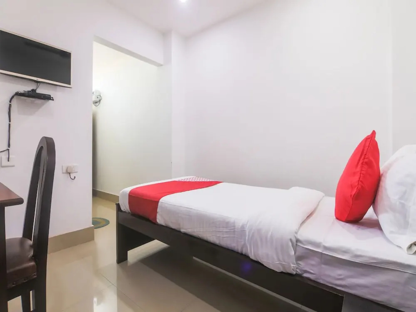 OYO 23008 Labanya Holiday Home