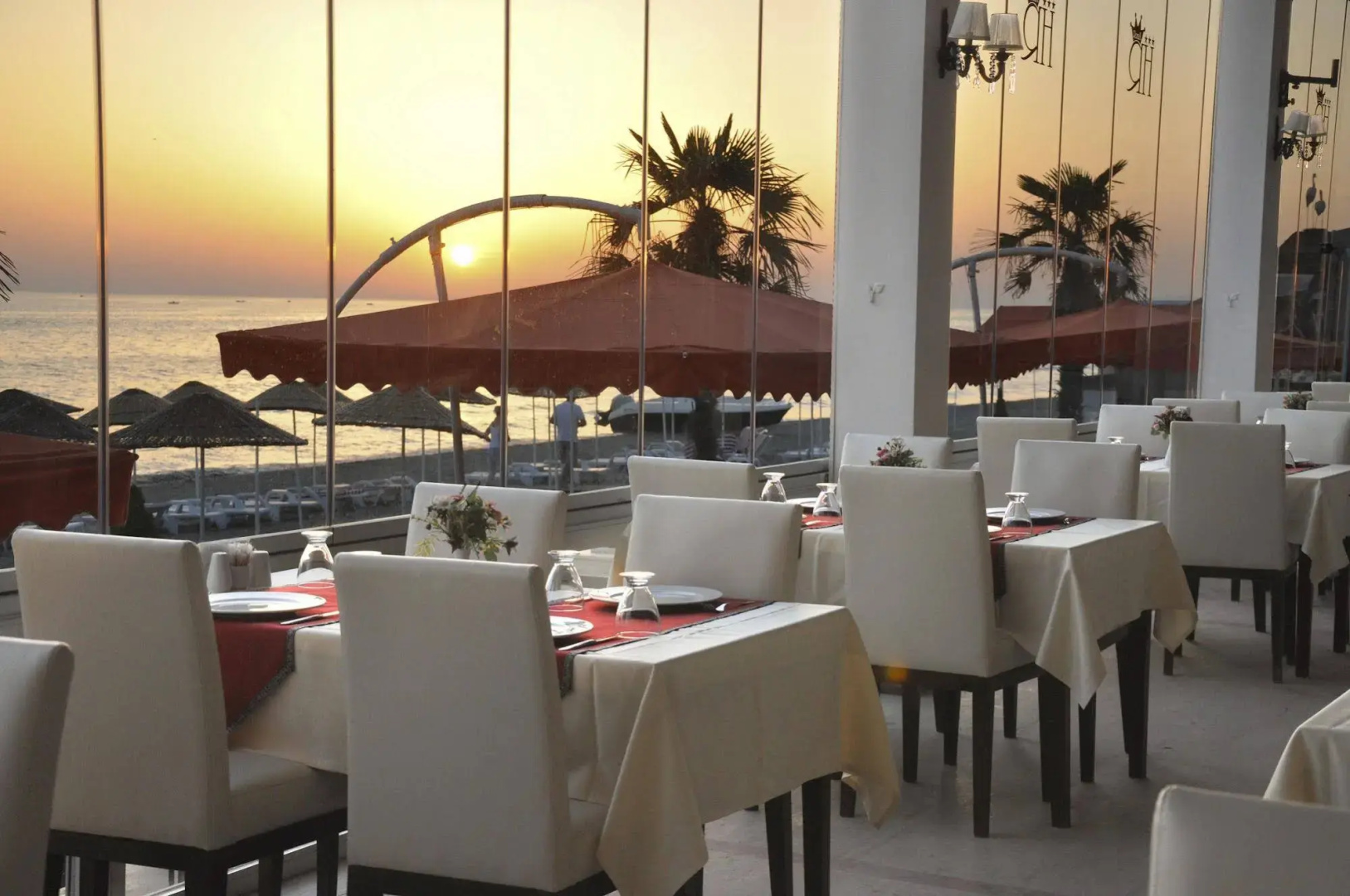 Ronax Hotel