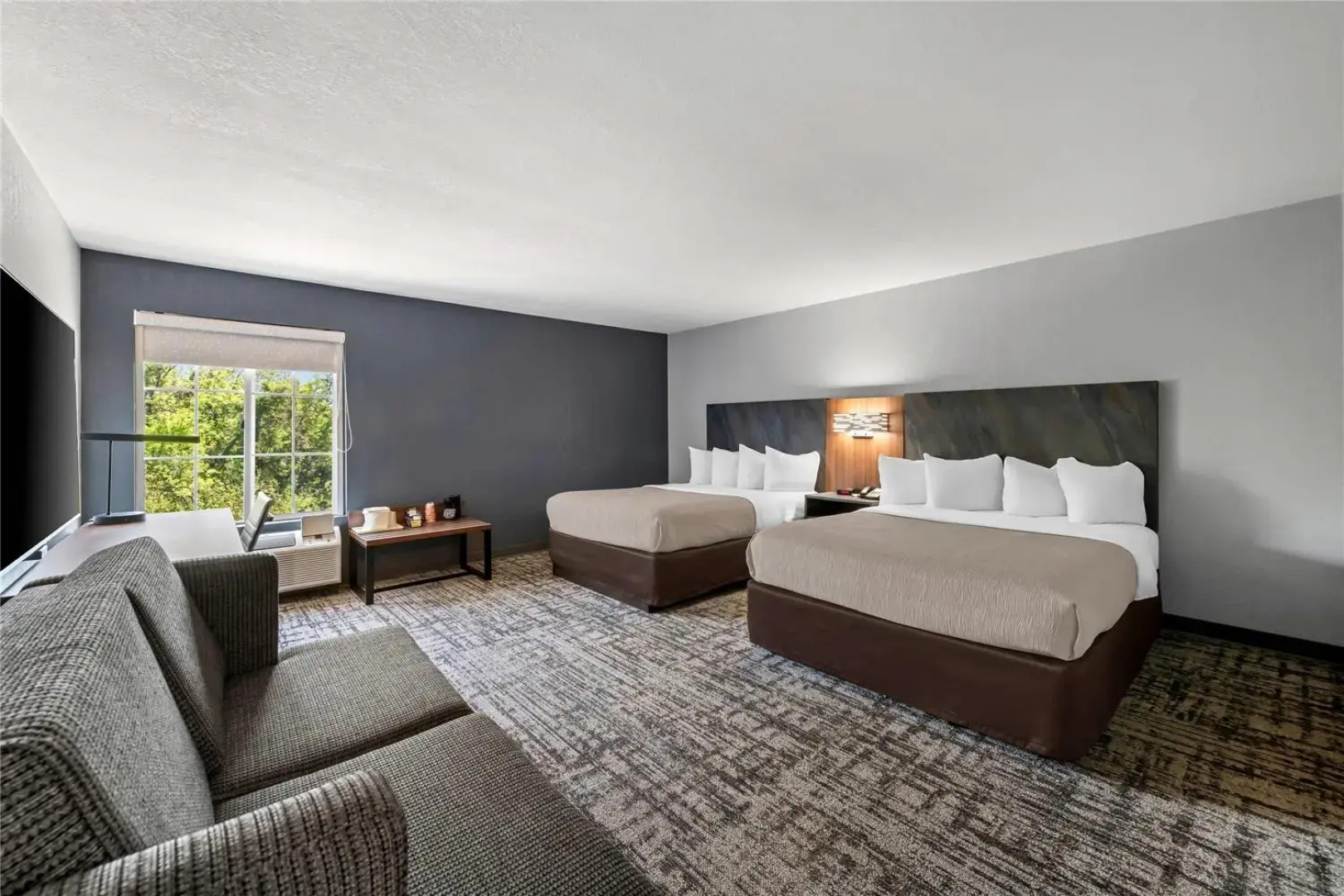 Quality Inn & Suites Manhattan