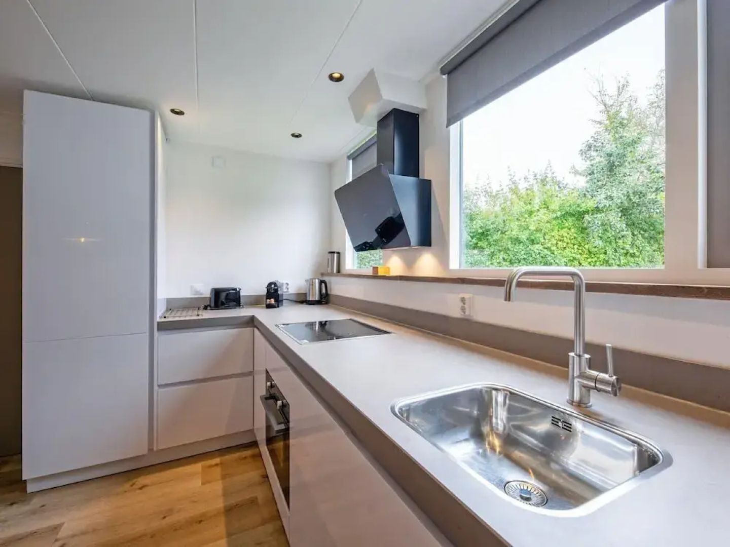 Cozy Holiday Home With hot tub on Texel