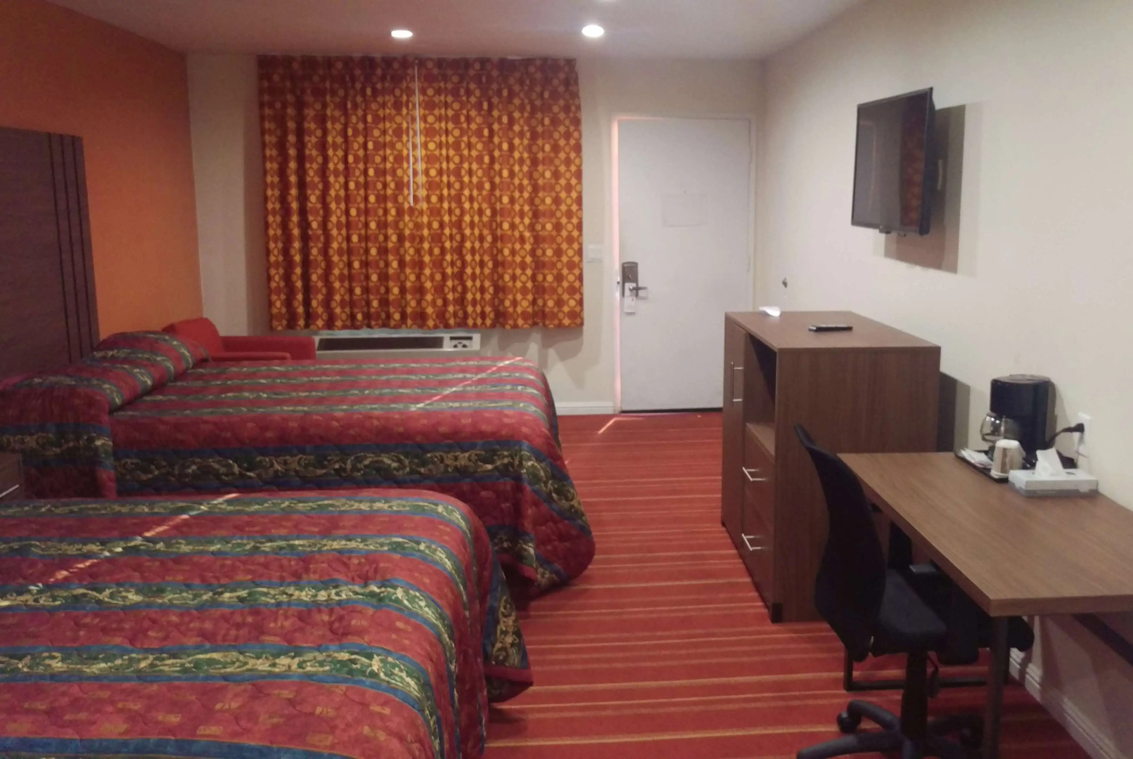 Days Inn by Wyndham Hemet