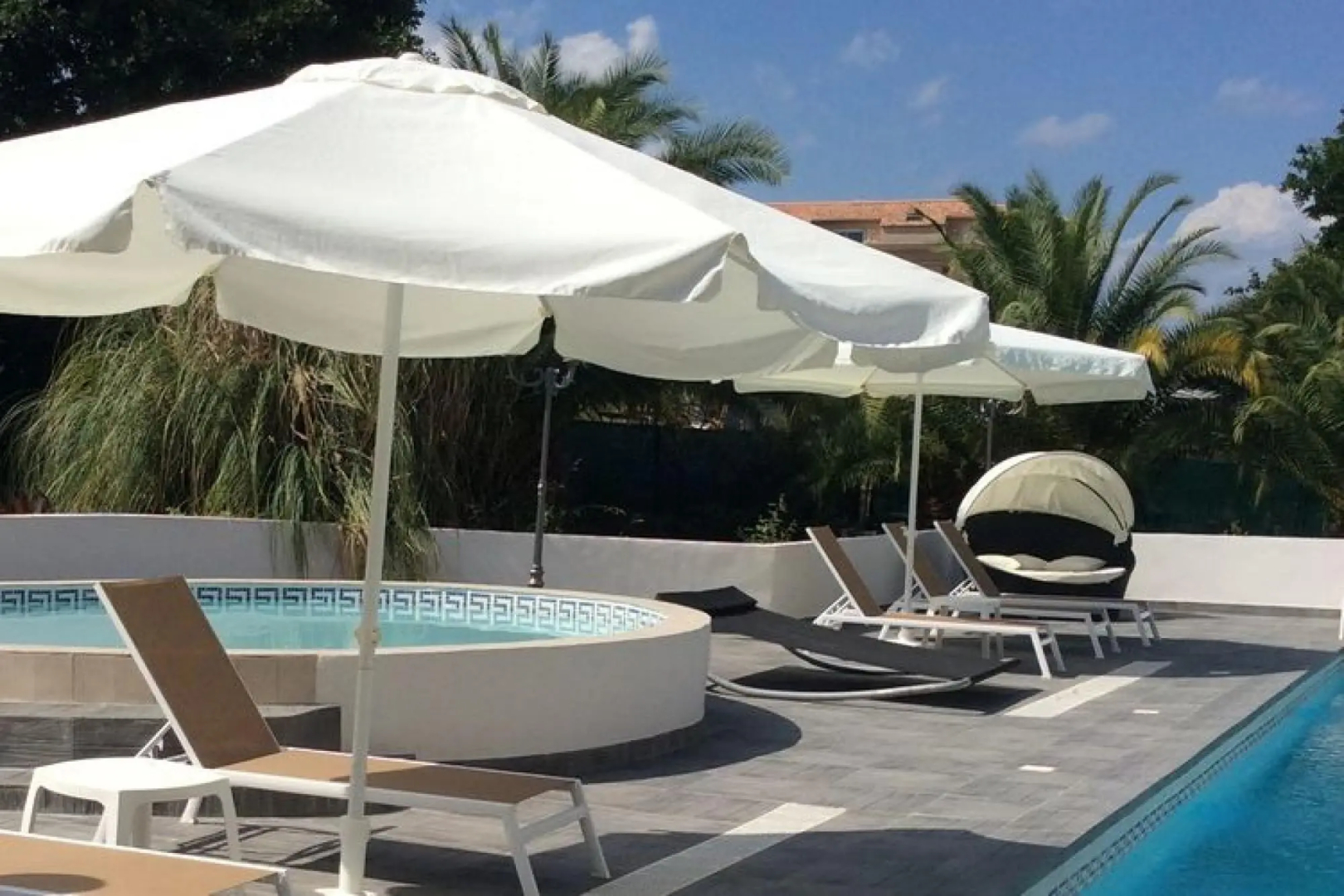 Cozy Holiday Home in Moriani-Plage in Swimming Pool