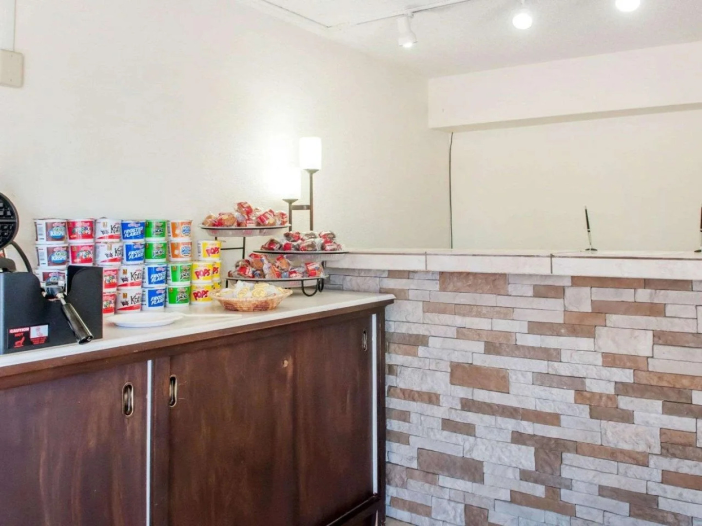 Whites City Cavern Inn