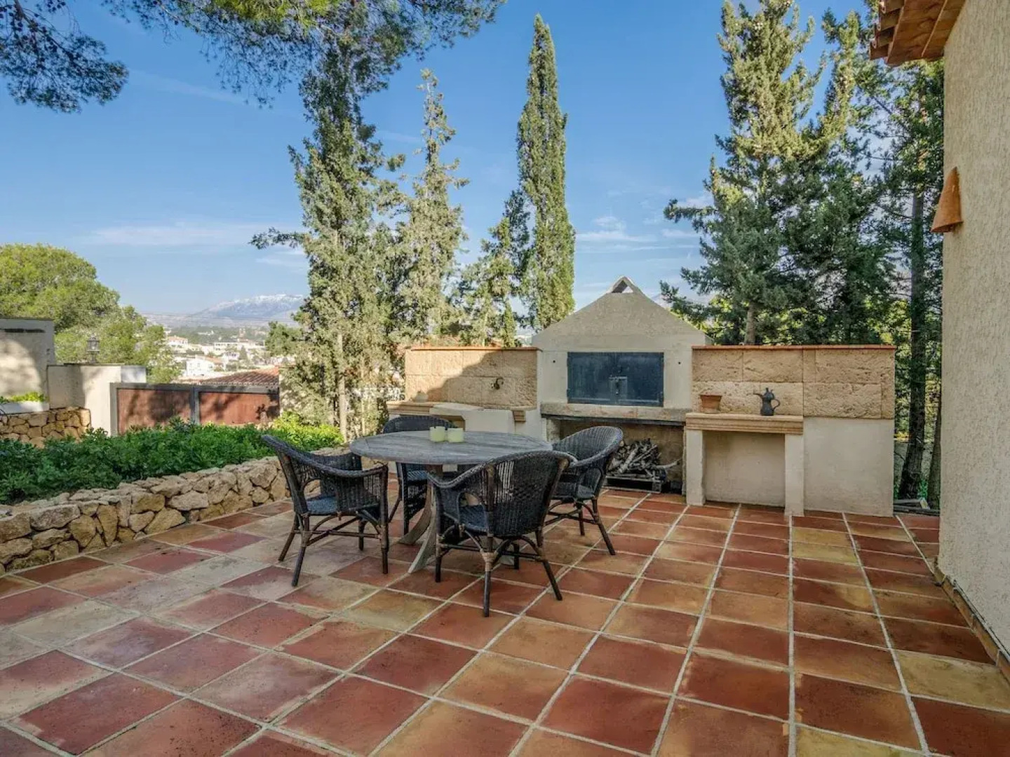 Sun-kissed Villa in Albir With Swimming Pool