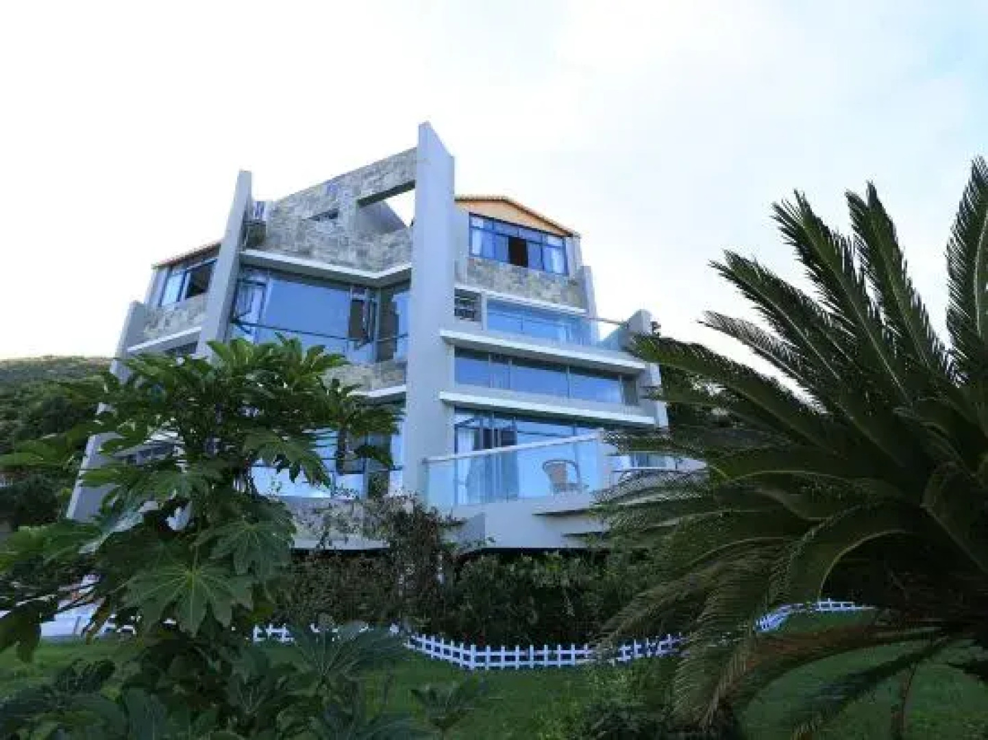 Zhujiajian Bihaiyuan Sea-view Villa