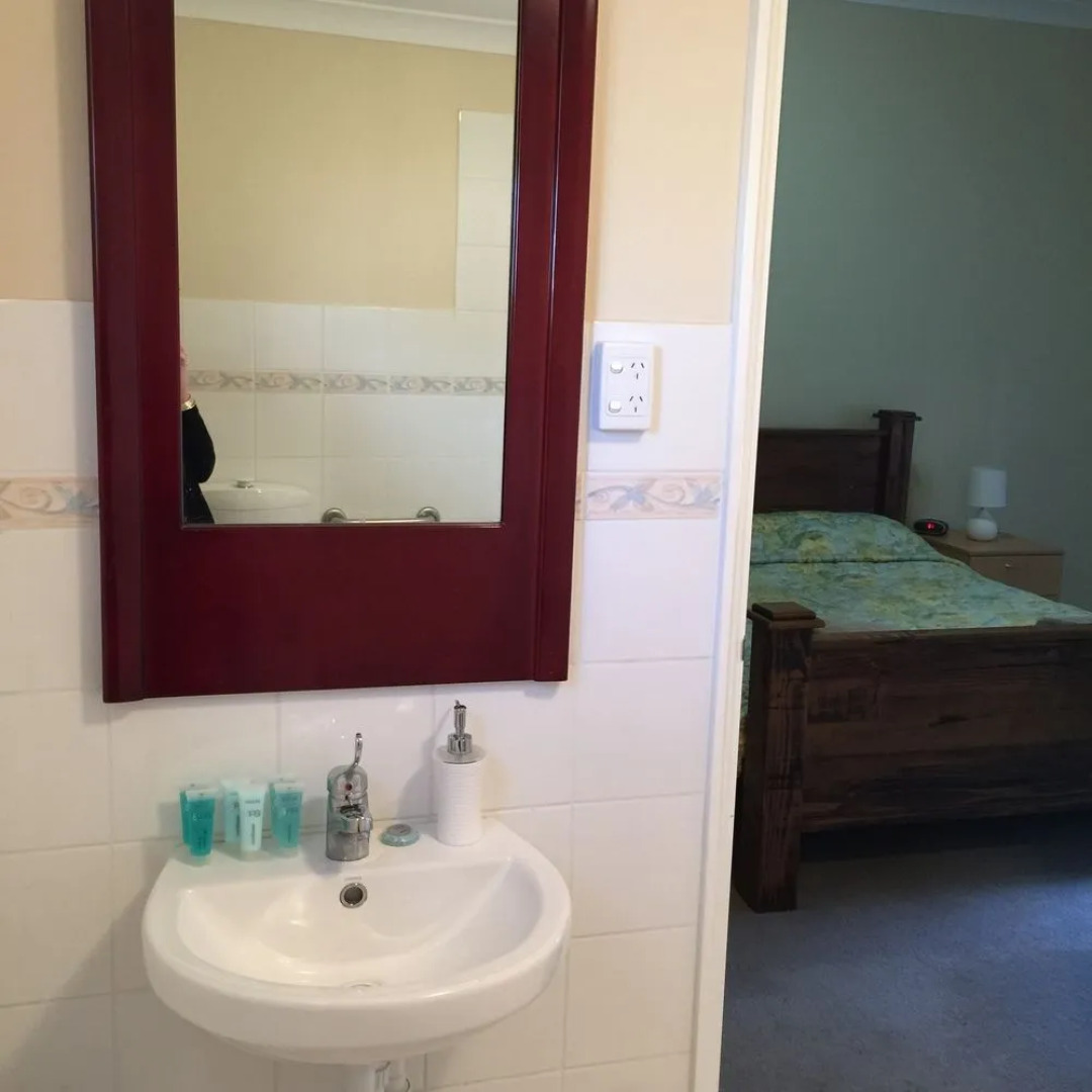 The Nosh and Nod - Howick Street