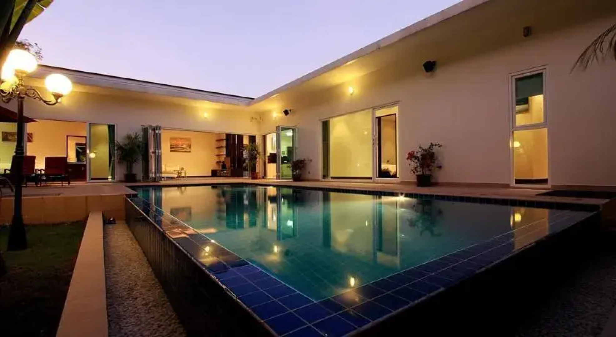 BYG Private Pool Villa @ Phuket Town