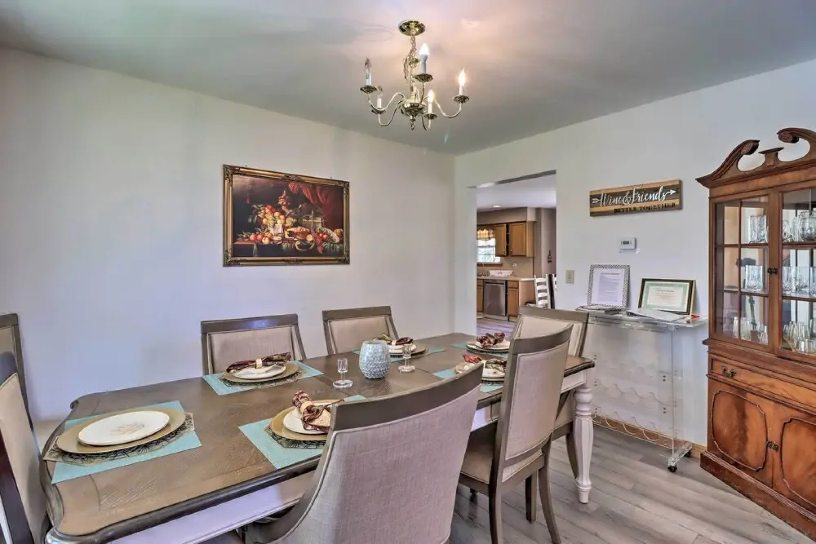 Colonial House in Quiet Area Near Camelback Resort