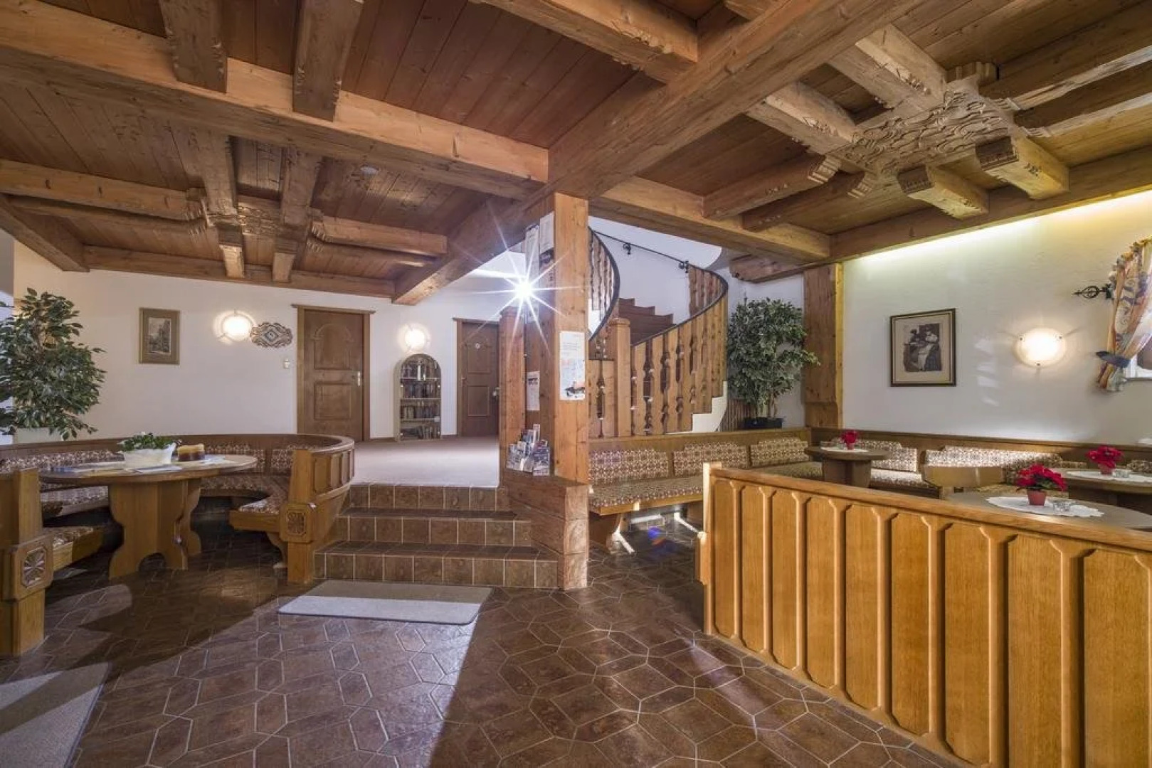 Appartementhaus Montana KG