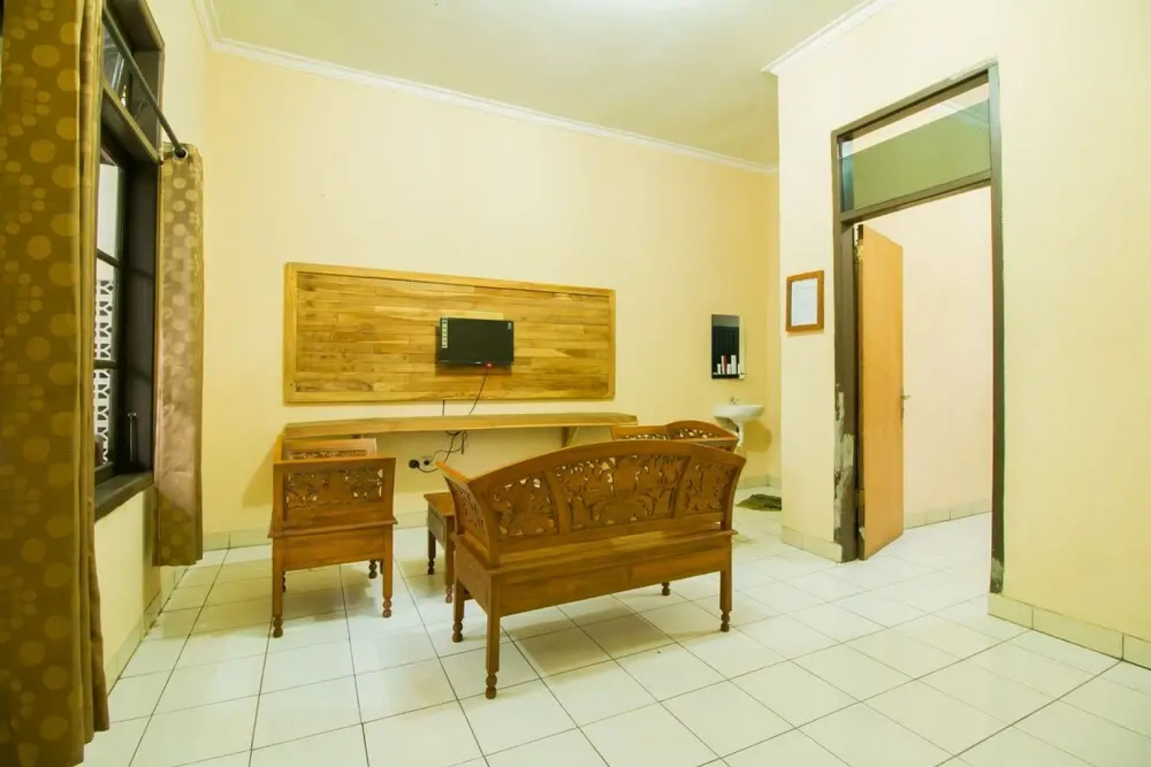 OYO 937 Mahessa Indah Homestay