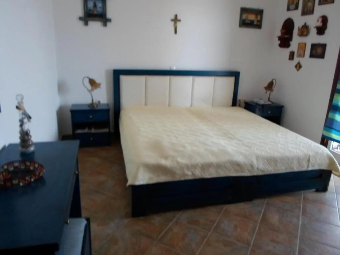 LALAROUS Studios & Apartments