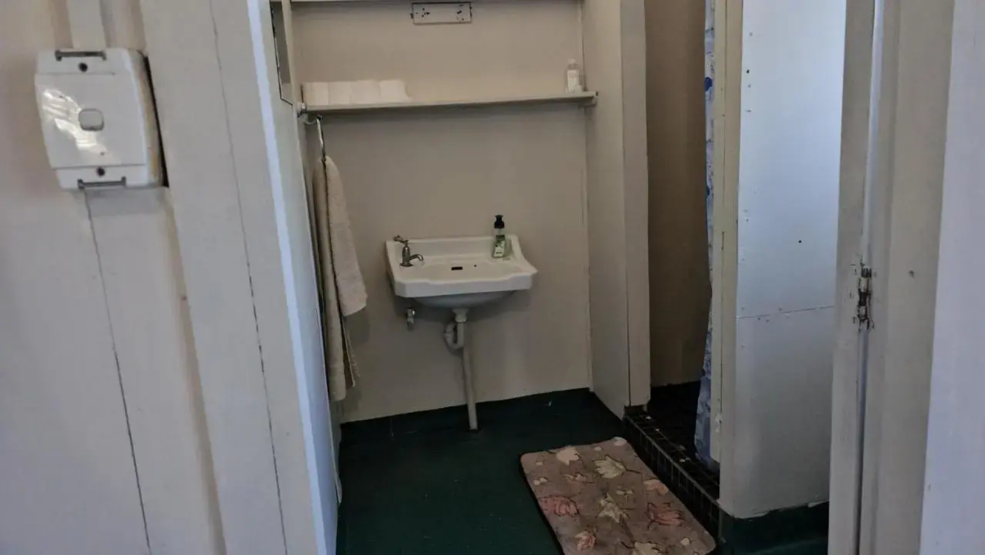 Heleni Jessop's Fatahega