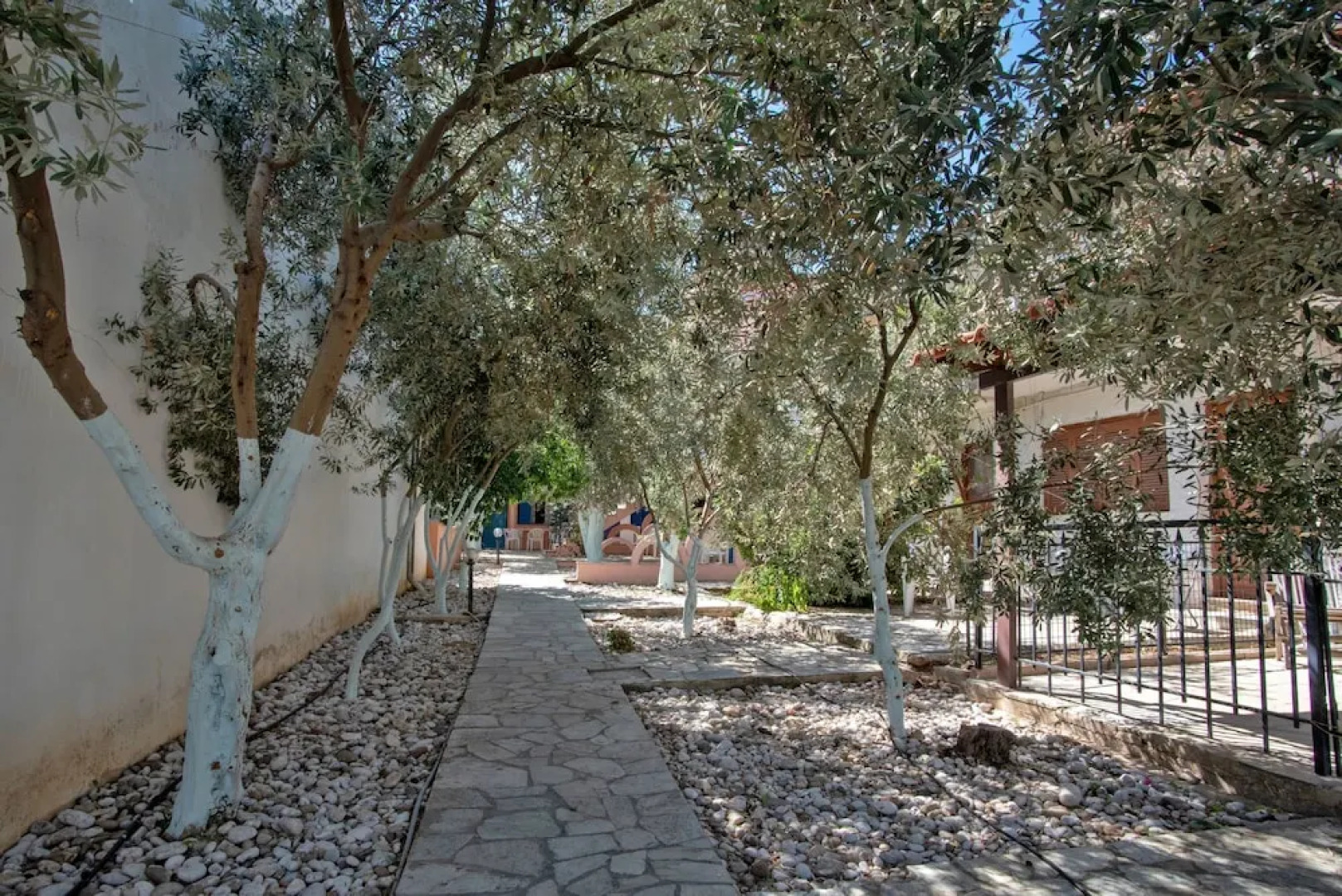 Kleoni Club Hotel & Apartments