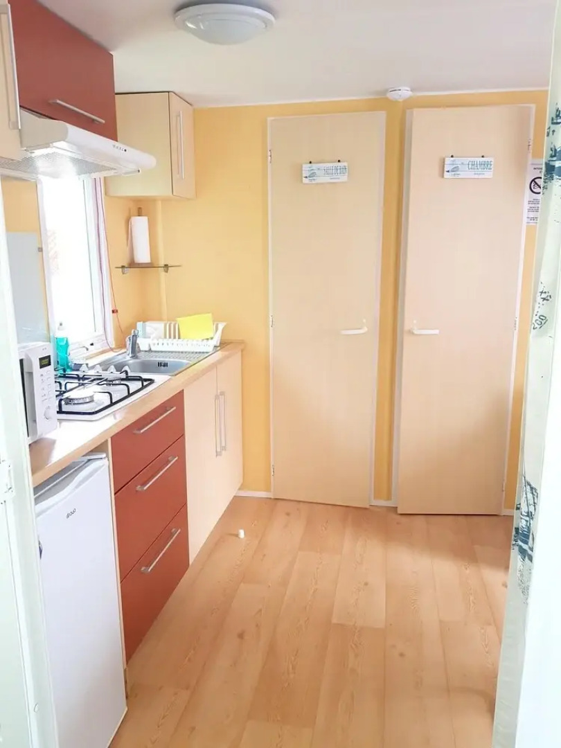 Bungalow With one Bedroom in Meschers-sur-gironde, With Pool Access, Furnished Garden and Wifi