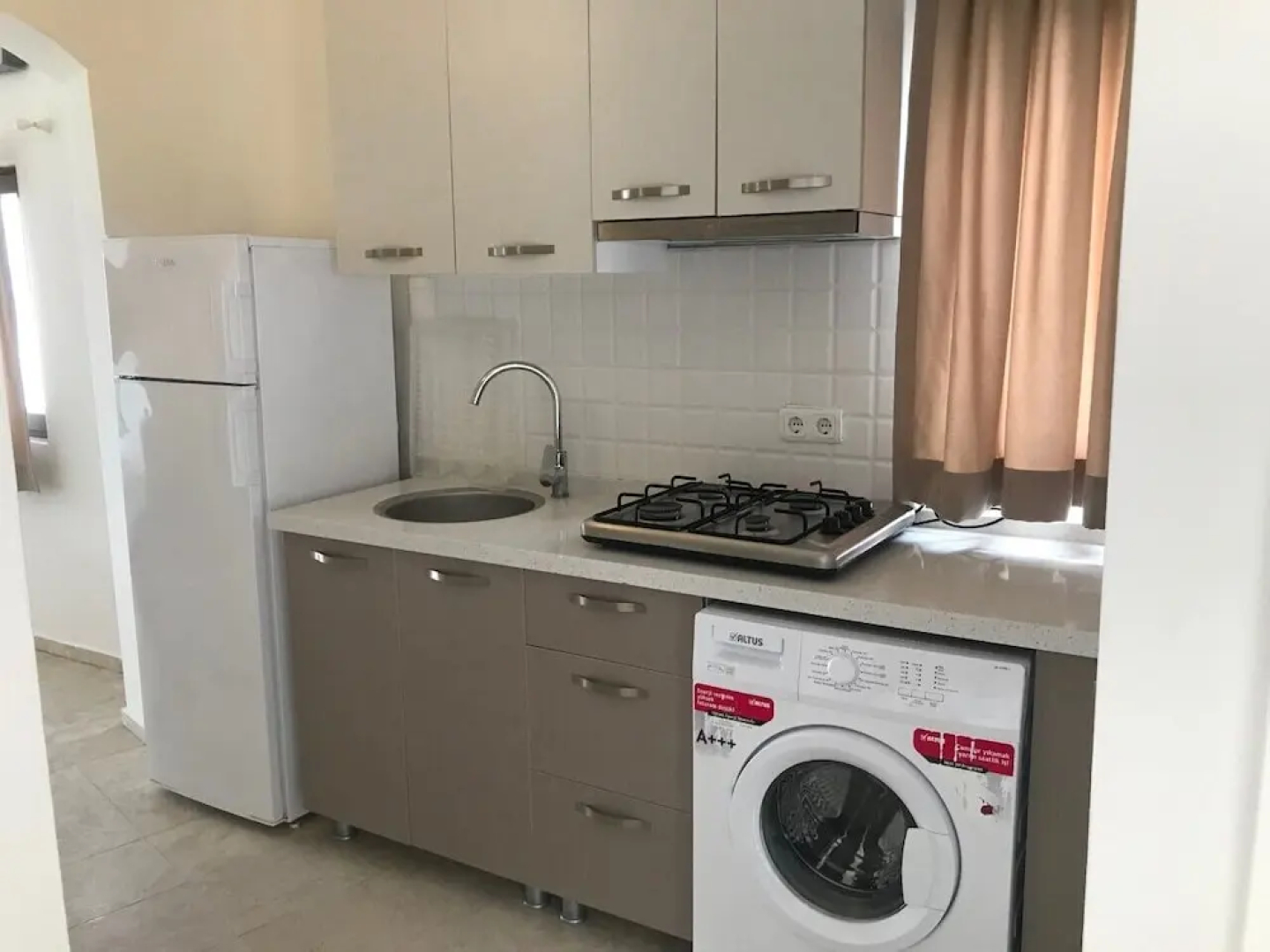 Can Apartments