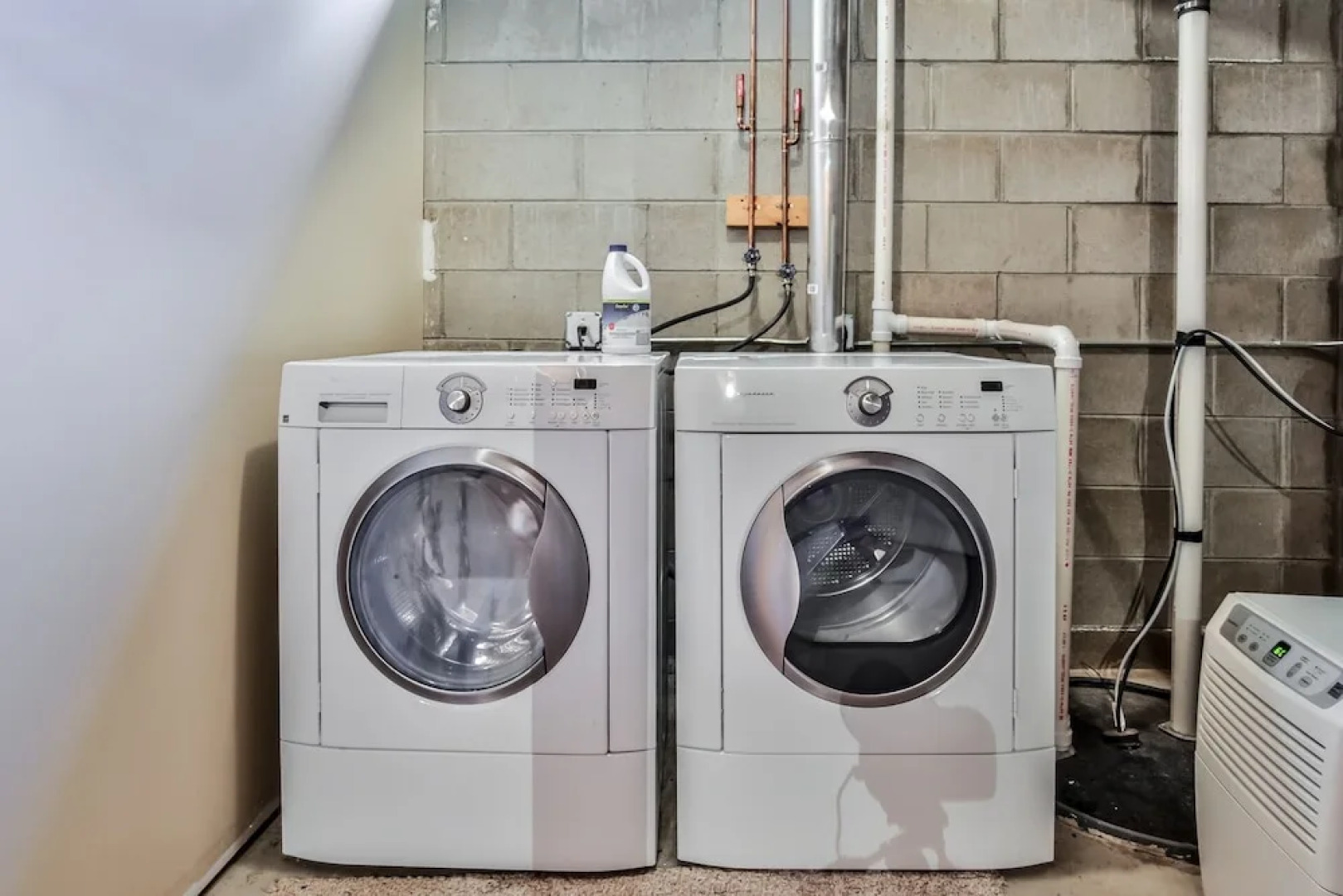 Sandy Cove - 4 Br Home