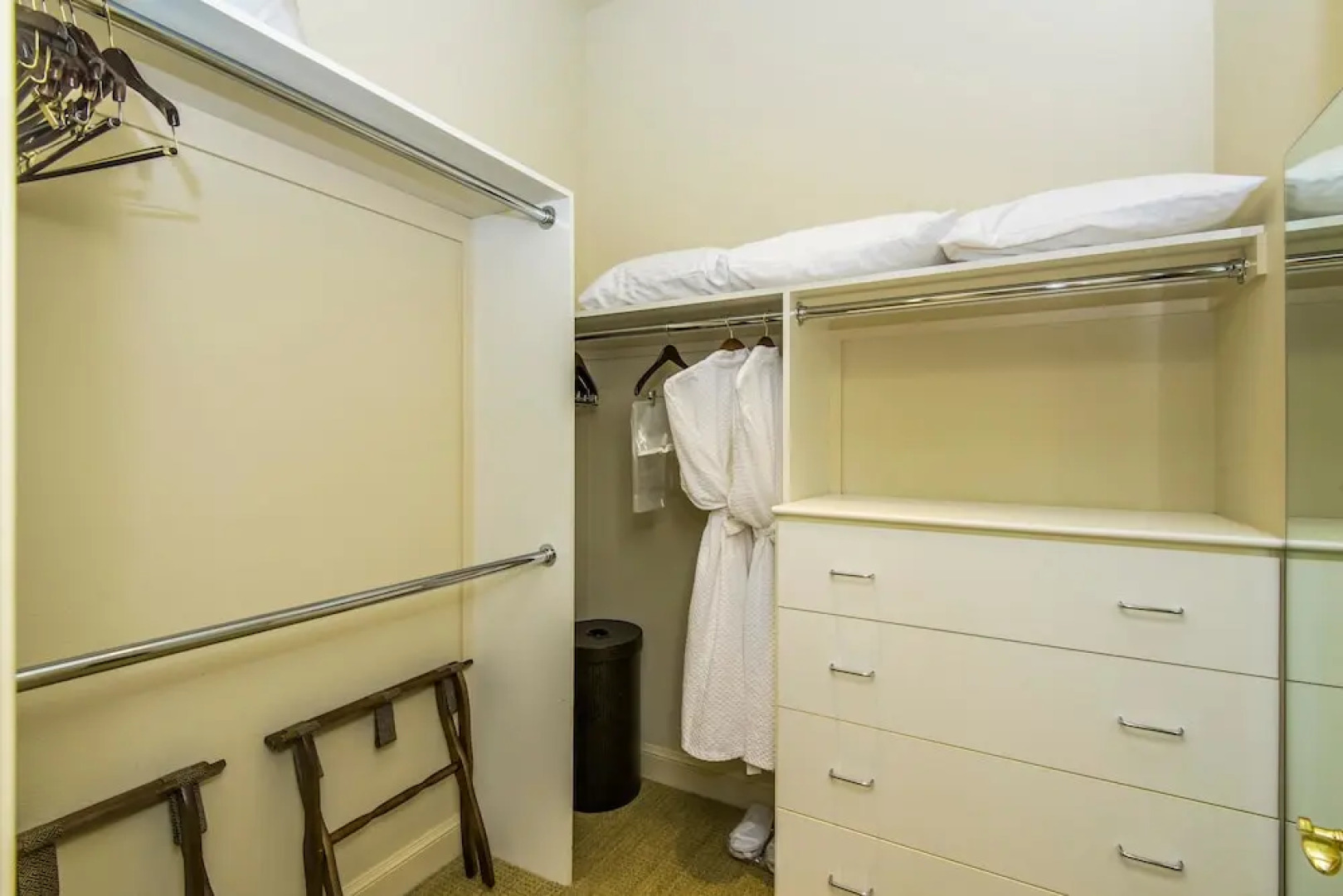 Rat Pack Retreat - Four Bedroom Home