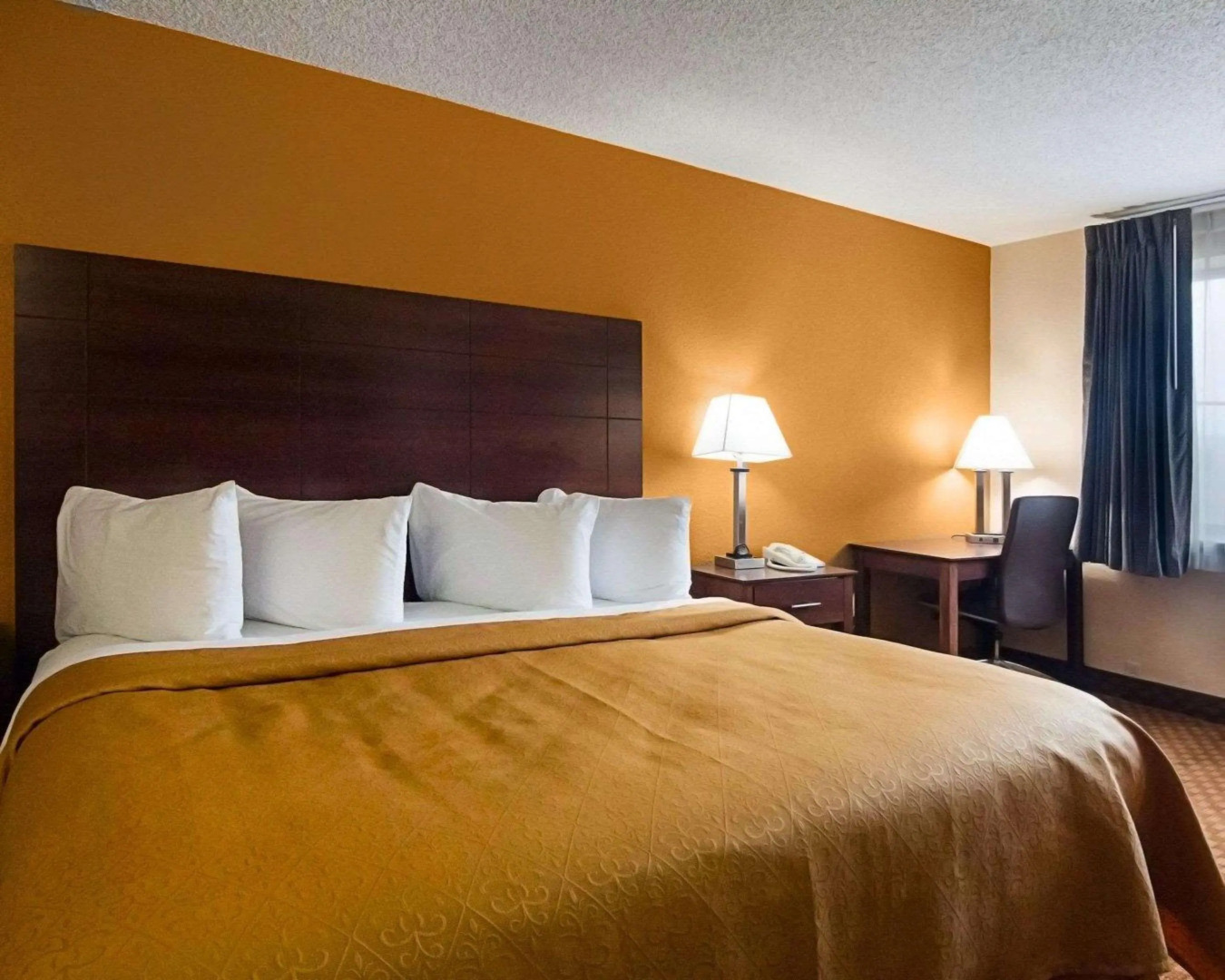 Super 8 by Wyndham Sturtevant/Racine