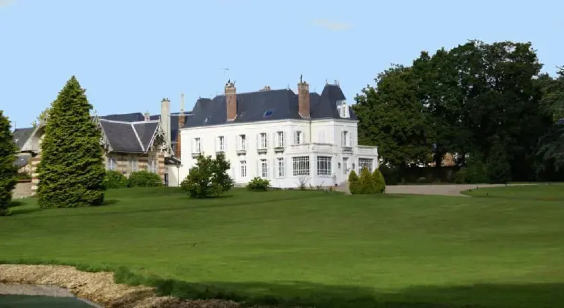 Chateau De Requiecourt