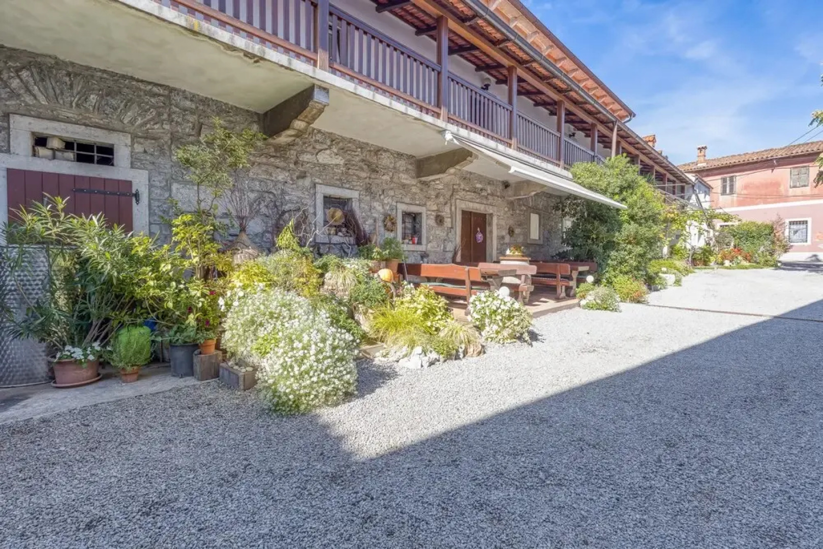 Countryside House Leila