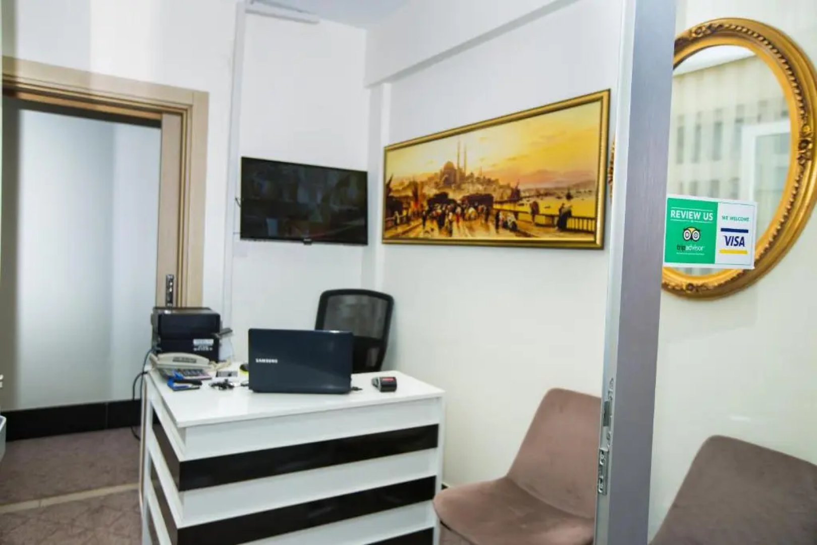 Honey Hotel