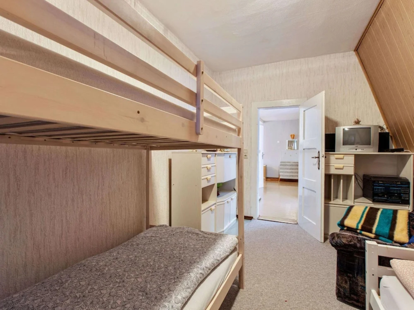 Holiday Home in Thuringia With Private Terrace, use of a Garden and Pool