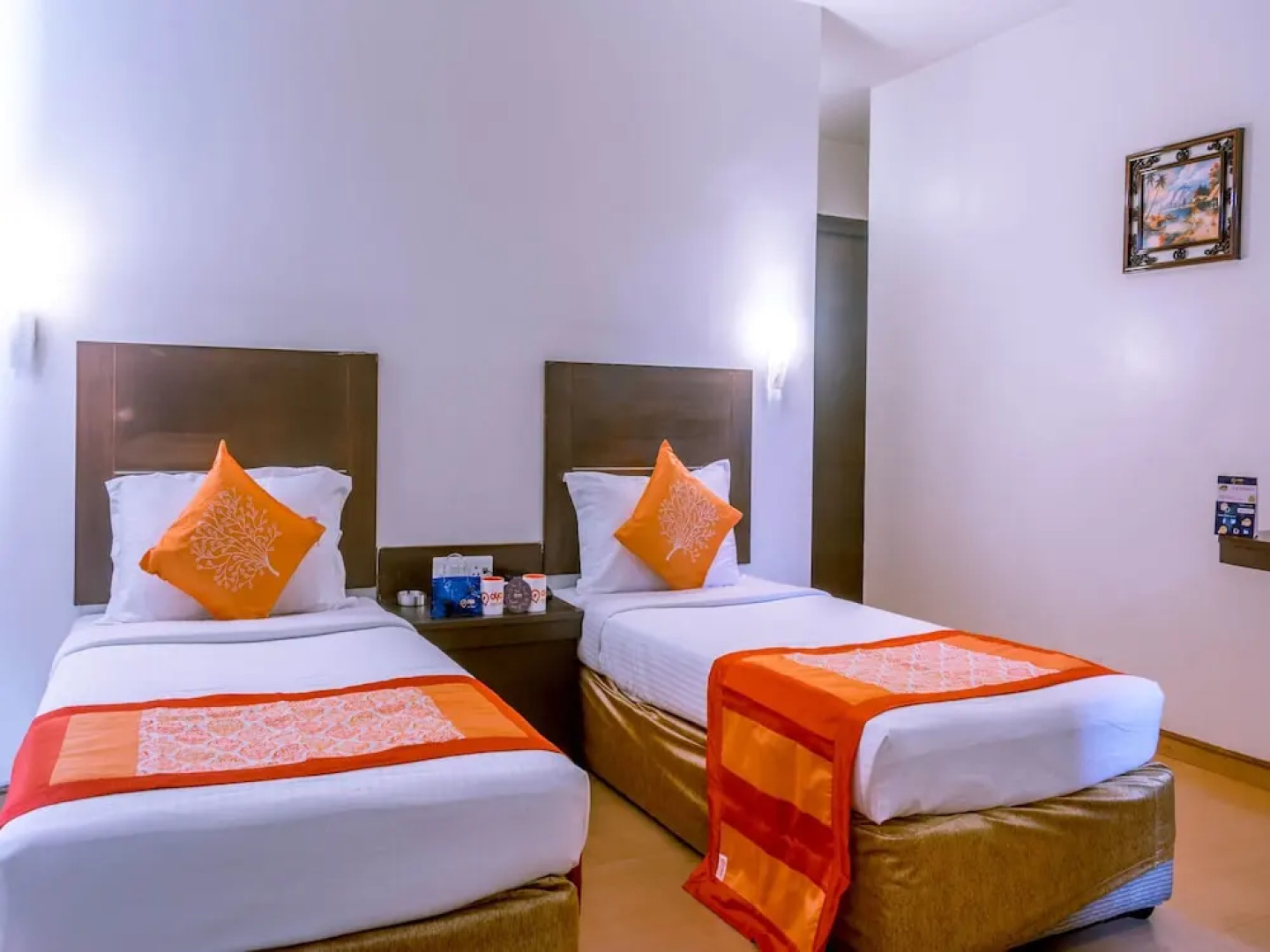 OYO 2653 The Orange Hotel