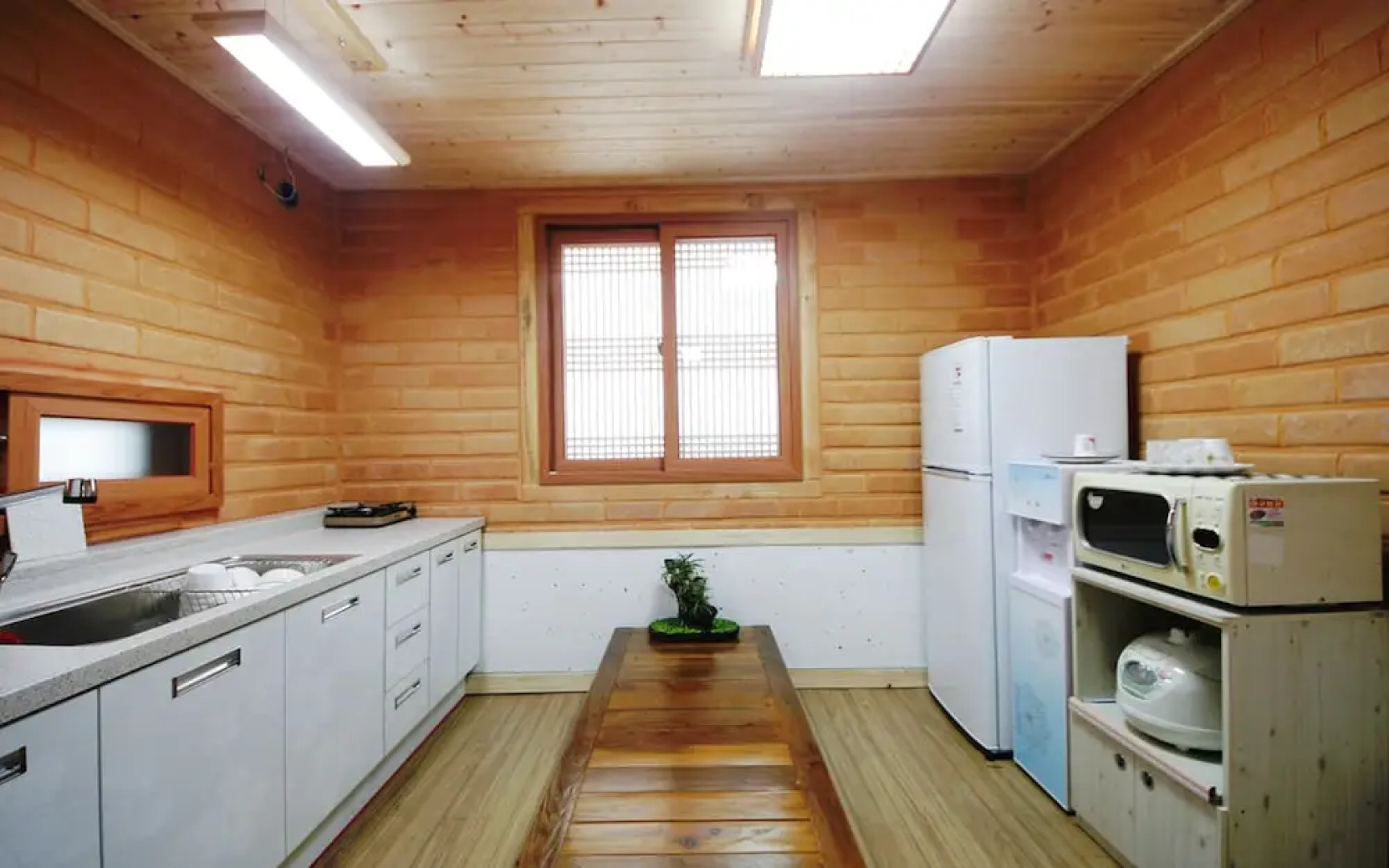 Reed House Hanok Pension